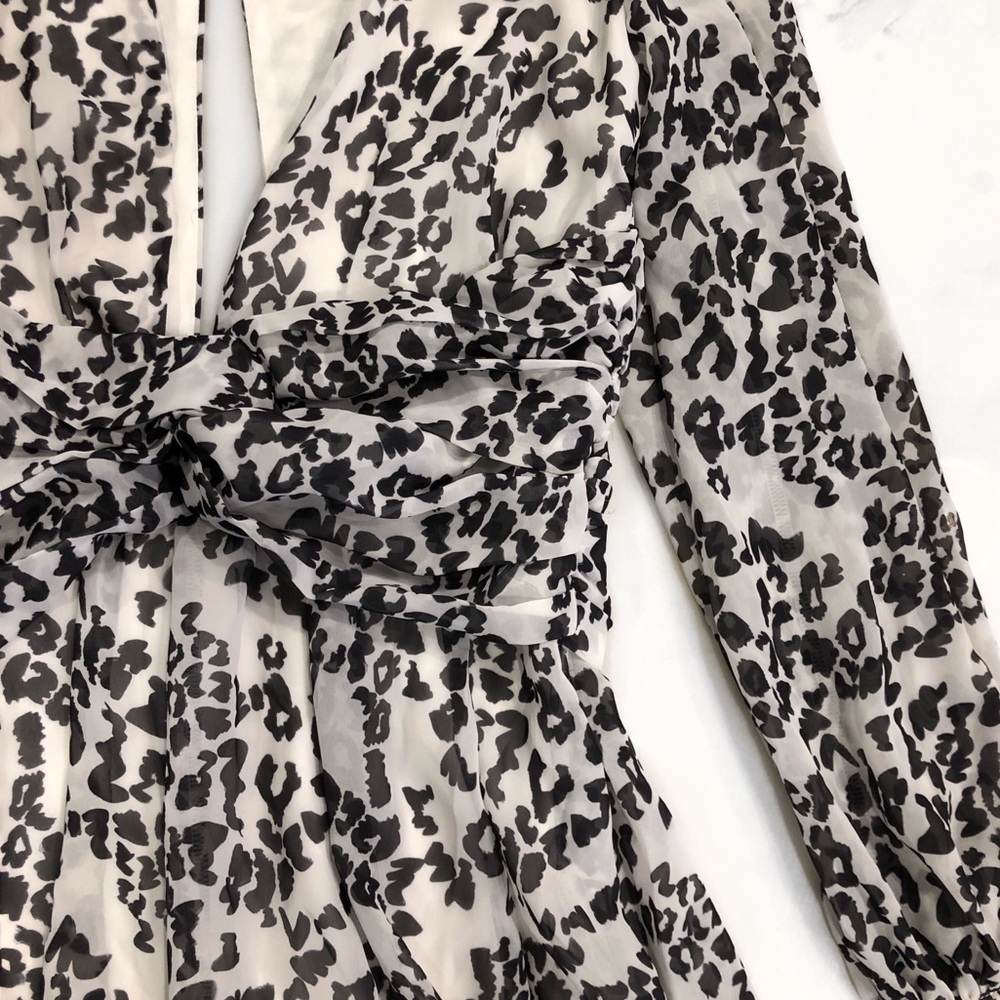 Nasty Gal Leopard Print Romper Playsuit Women’s Medium Long Sleeve Black White - Picture 5 of 11